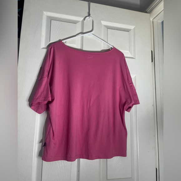 FILA’s pink oversized comfy soft and stretchy sleepwear crop top size LARGE - Picture 4 of 5